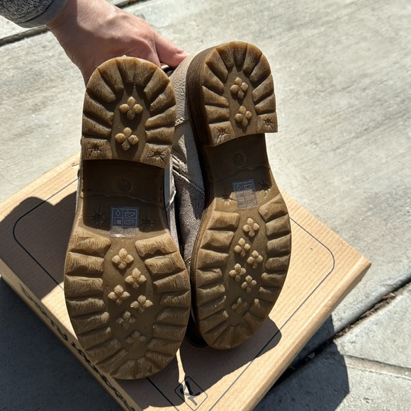 NIB Cream Boots Sz 7 Dirty Laundry - Picture 4 of 5